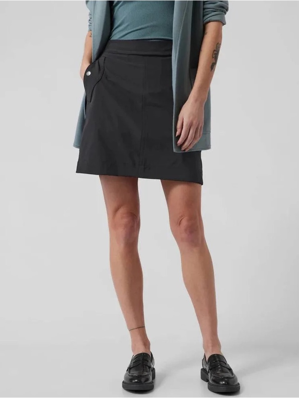 Athleta Black Cargo Skort Athleisure Front Pockets Preppy Golf Classic Skirt